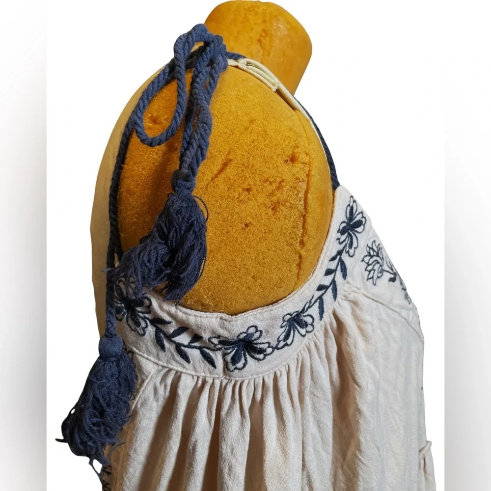 Embroidered Boho Sleeveless Top with shoulder ties Wide V-neck M medium Altar’d - Picture 4 of 6